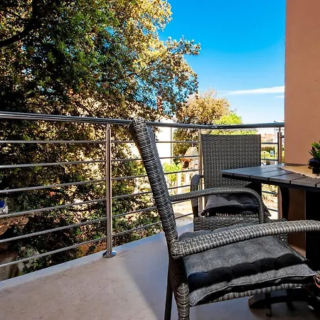 F&r Ii Apartman